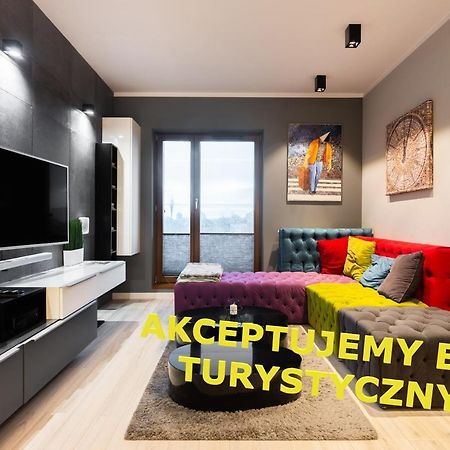 Elegant Business Accommodation With Parking - By Upstairs Krakow Bagian luar foto